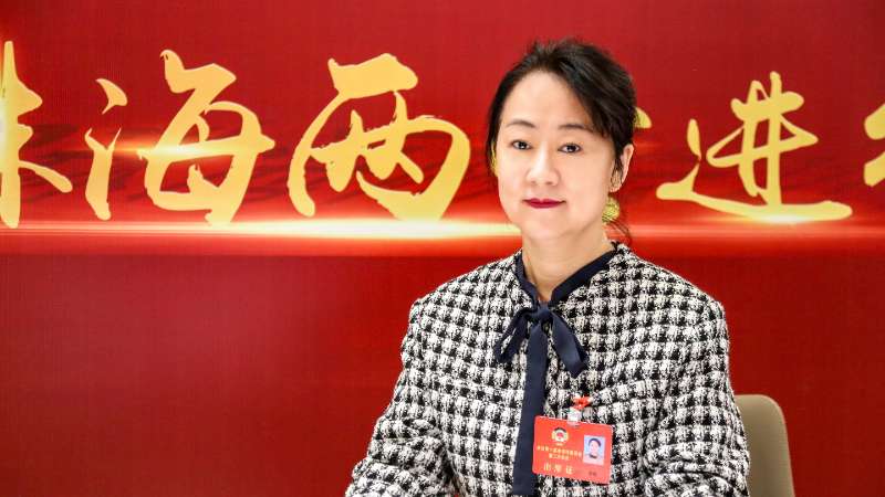 为奋斗者 | 对话李梅：“变”与“不变”的杰出人生